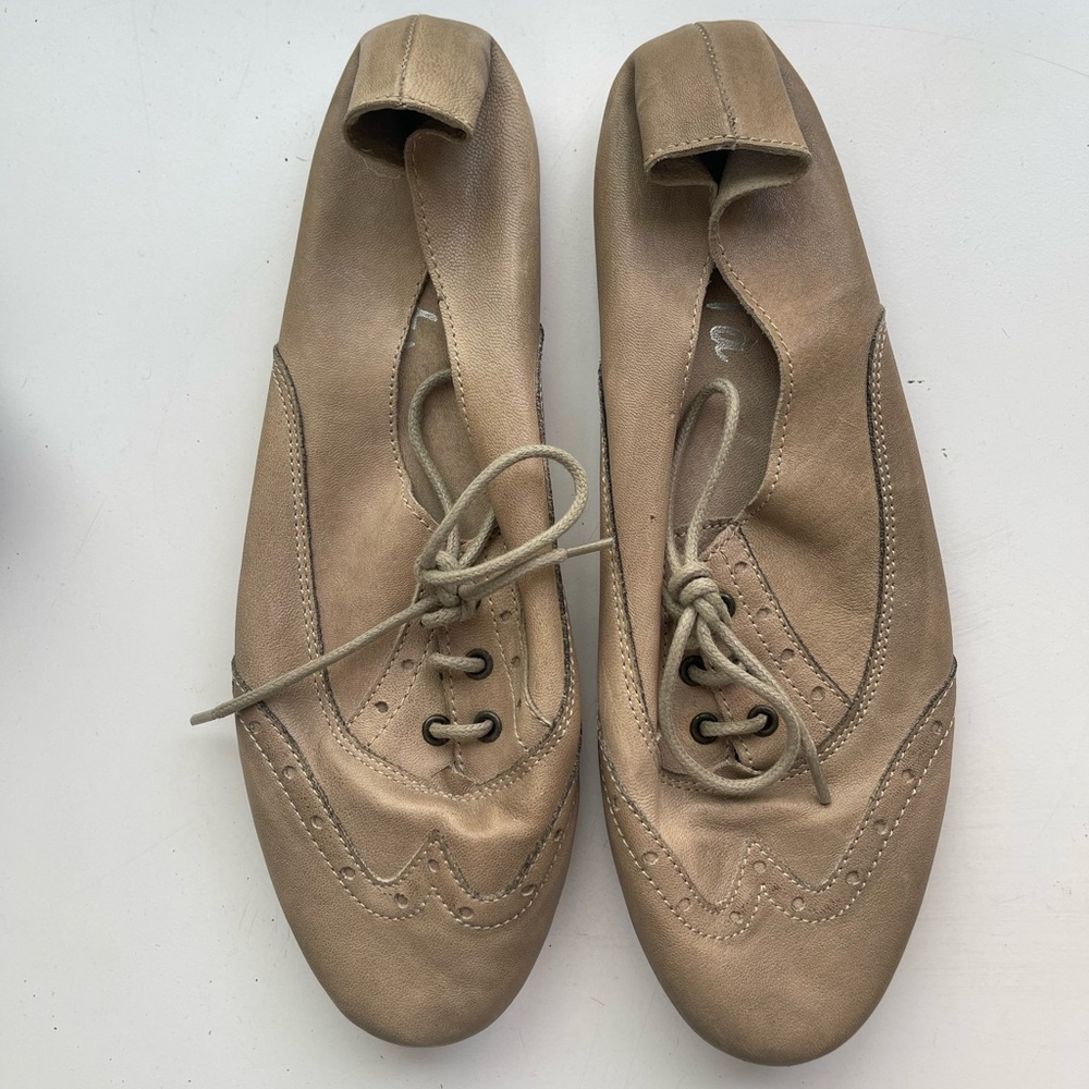 Novita - Women's Tan Oxford Shoes